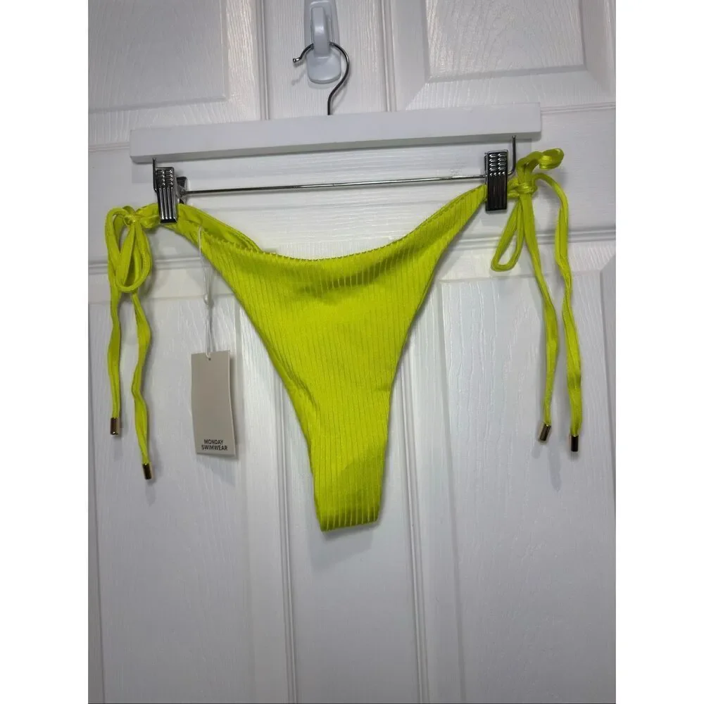Monday swimwear palma bottom size Very Voluptuous